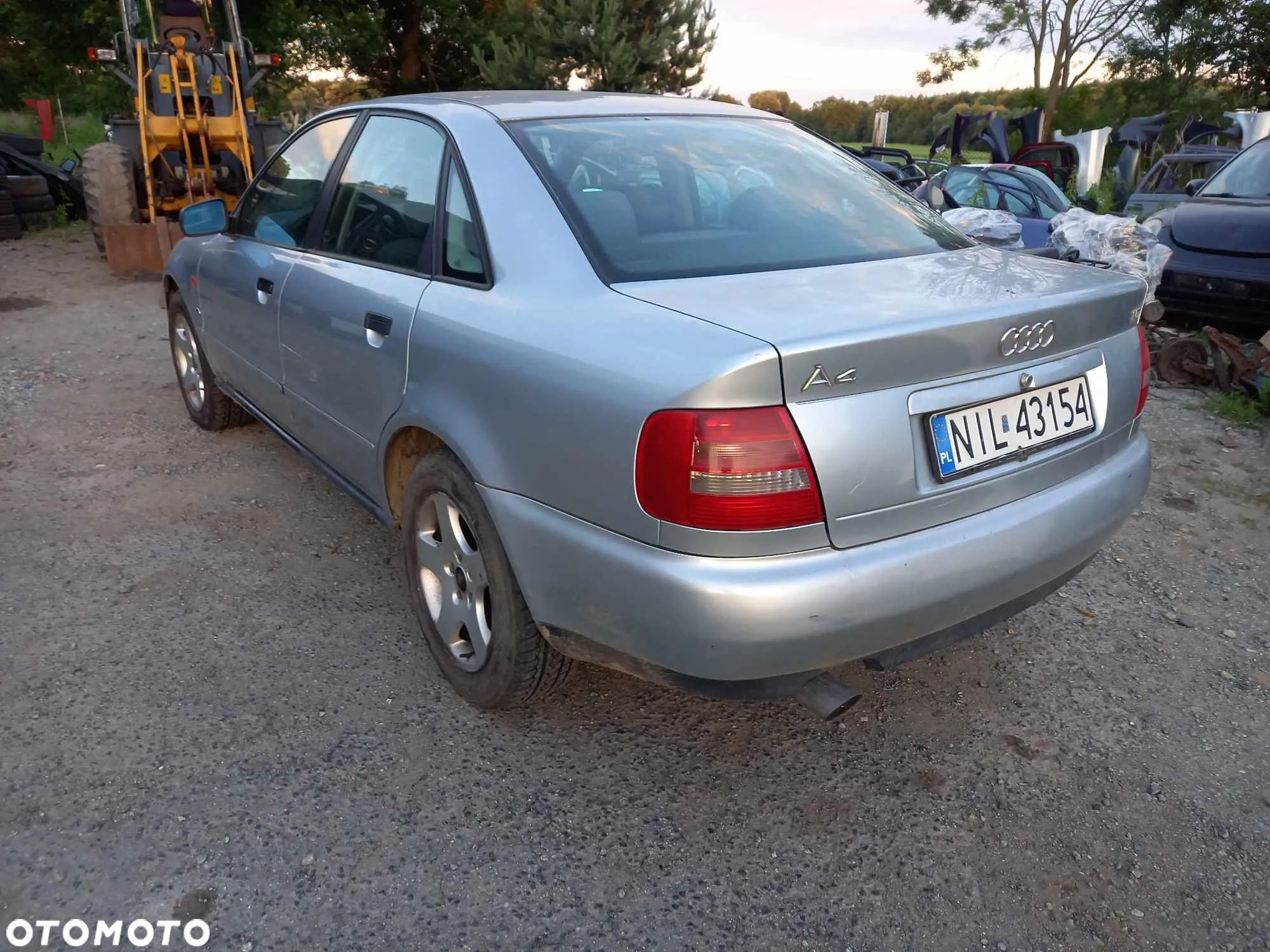 Na części Audi A4 B5 Sedan 1.6 Manual 101 KM 1995-98 LY7M - 1