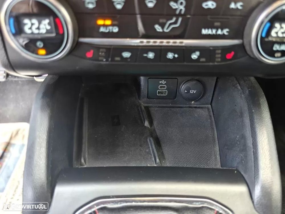 Ford Focus 1.0 EcoBoost MHEV ST-Line - 37