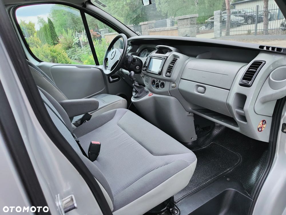 Opel Vivaro L2H1 2.9t - 11