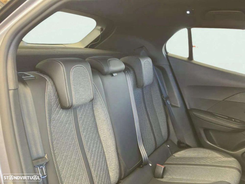 Peugeot 2008 1.2 PureTech Allure - 13