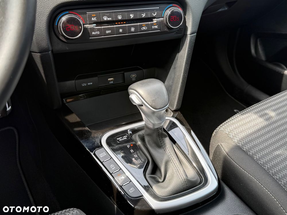 Kia Ceed 1.6 CRDi Eco-Dynamics+ (48V Mild-Hybrid) DCT7 Vision - 12