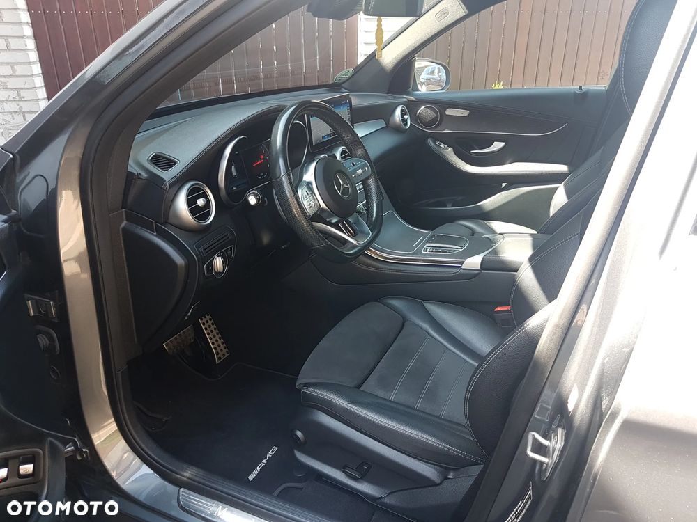 Mercedes-Benz GLC 200 4Matic 9G-TRONIC AMG Line - 24