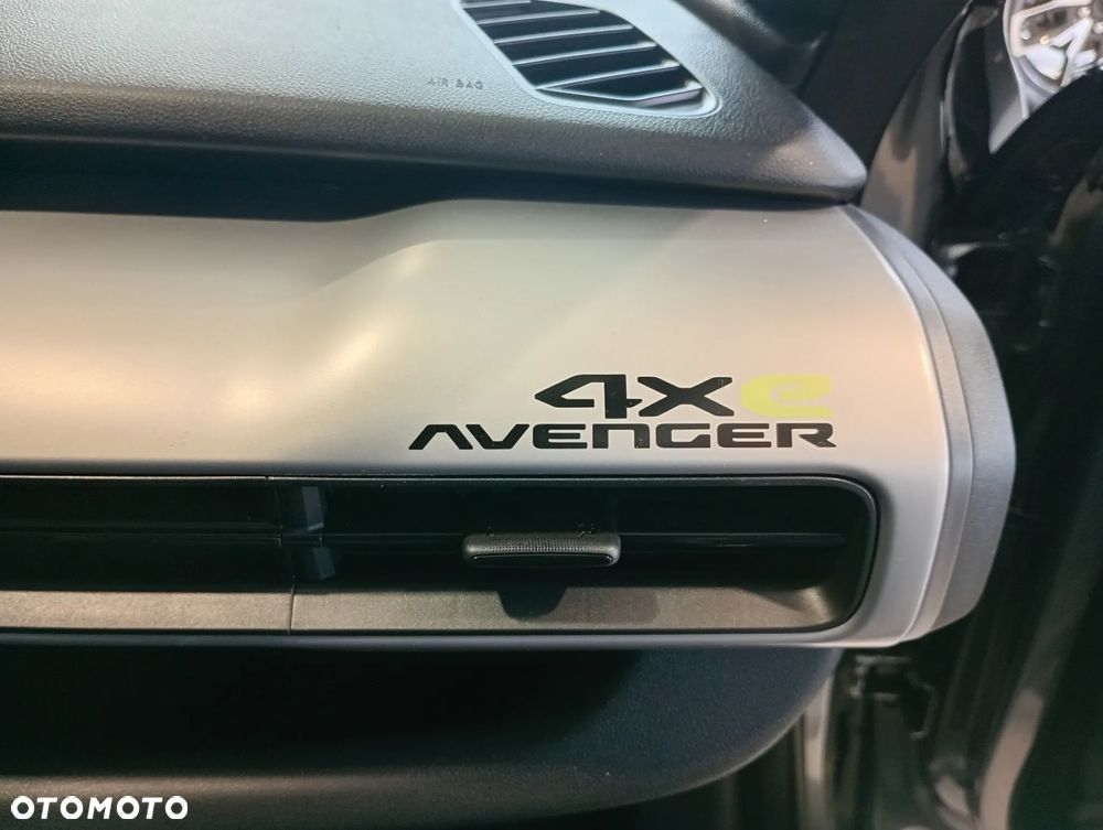 Jeep Avenger 1.2 T3 mHEV Overland 4xe eDCT6 - 14