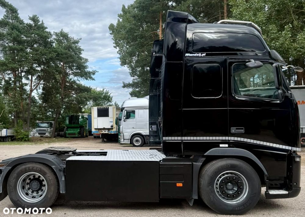 Volvo FH420 GLOB XXL I-SHIFT RETARDER STANDKLIMA LONG CHASIS BLACK EDITION FULLSPOJLERY 1xALUTANK ORUROWANIE Z HALOGENAMI XENONY LEDY SKÓRA 730000km 2011r EURO 5 EEV IGŁA - 5