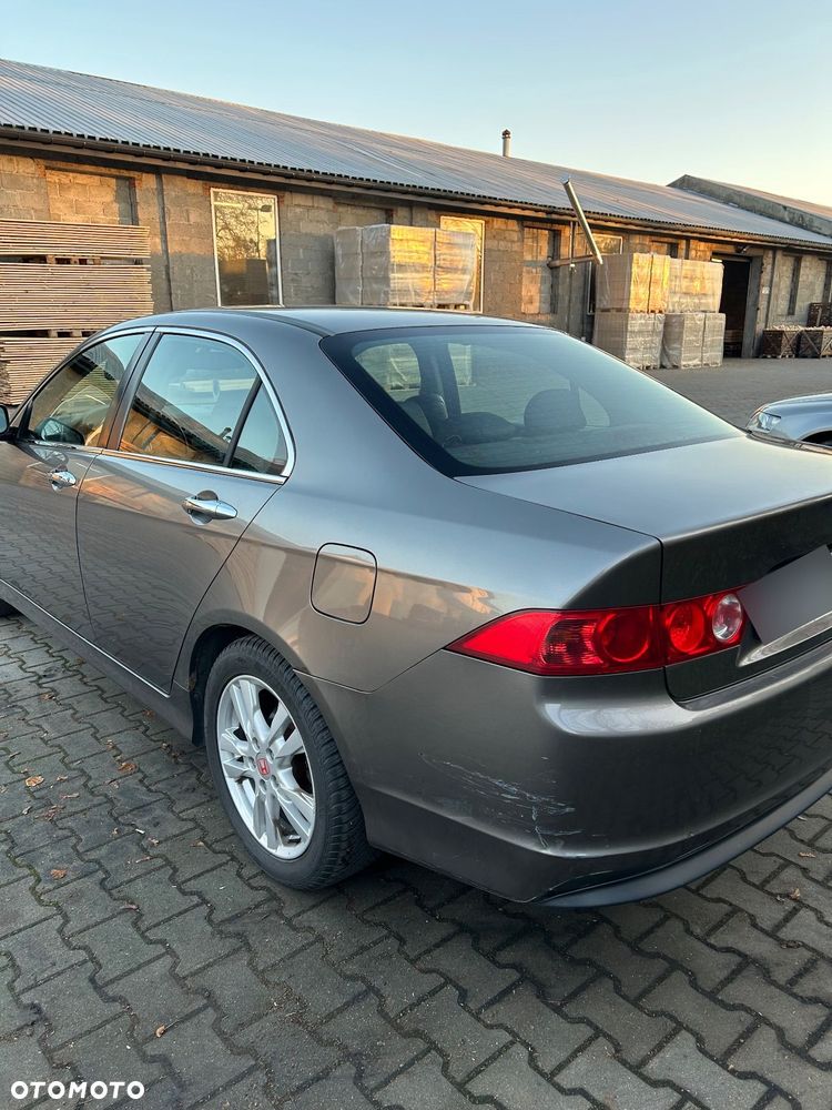 Honda Accord - 4