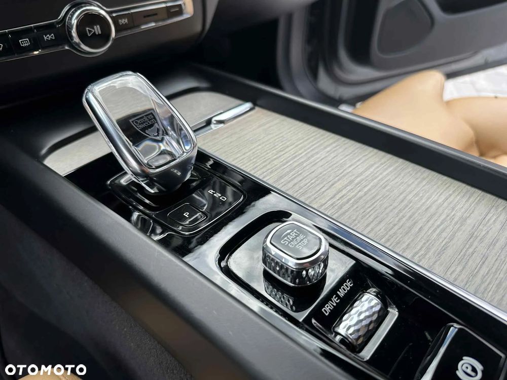 Volvo XC 60 B5 D AWD Inscription - 33