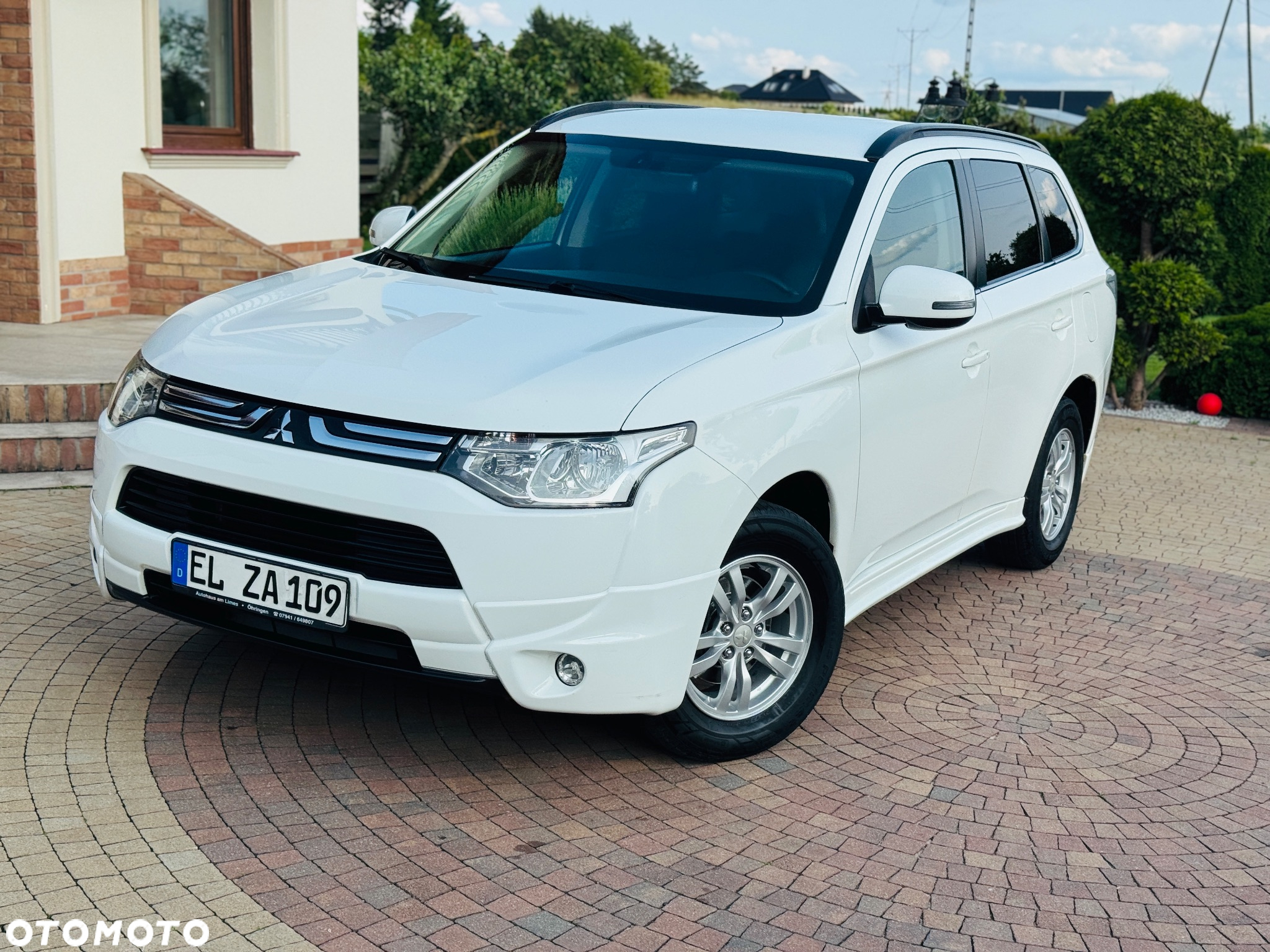 Mitsubishi Outlander 2.0 Intense + Navi 4WD CVT - 18