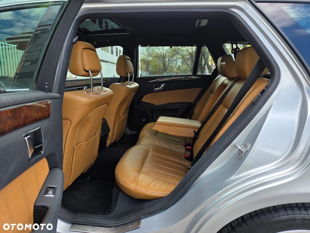 Mercedes-Benz Klasa E 350 4Matic Avantgarde Sport Edition AMG - 20