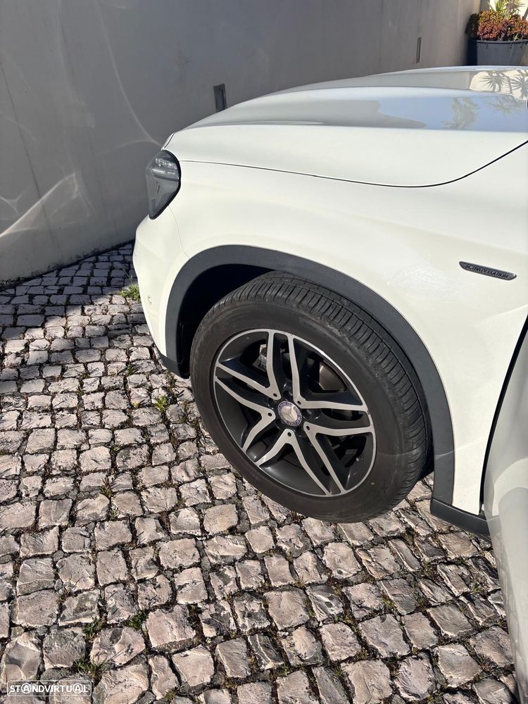 Mercedes-Benz GLA 180 — fotografia 9