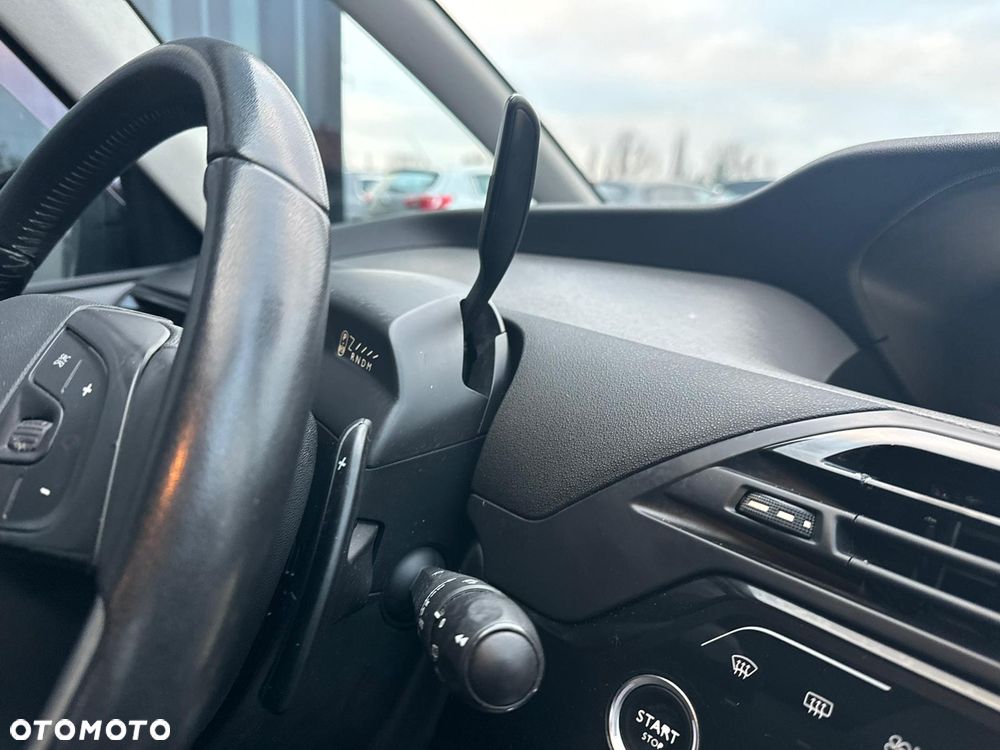 Citroën C4 Grand Picasso - 17