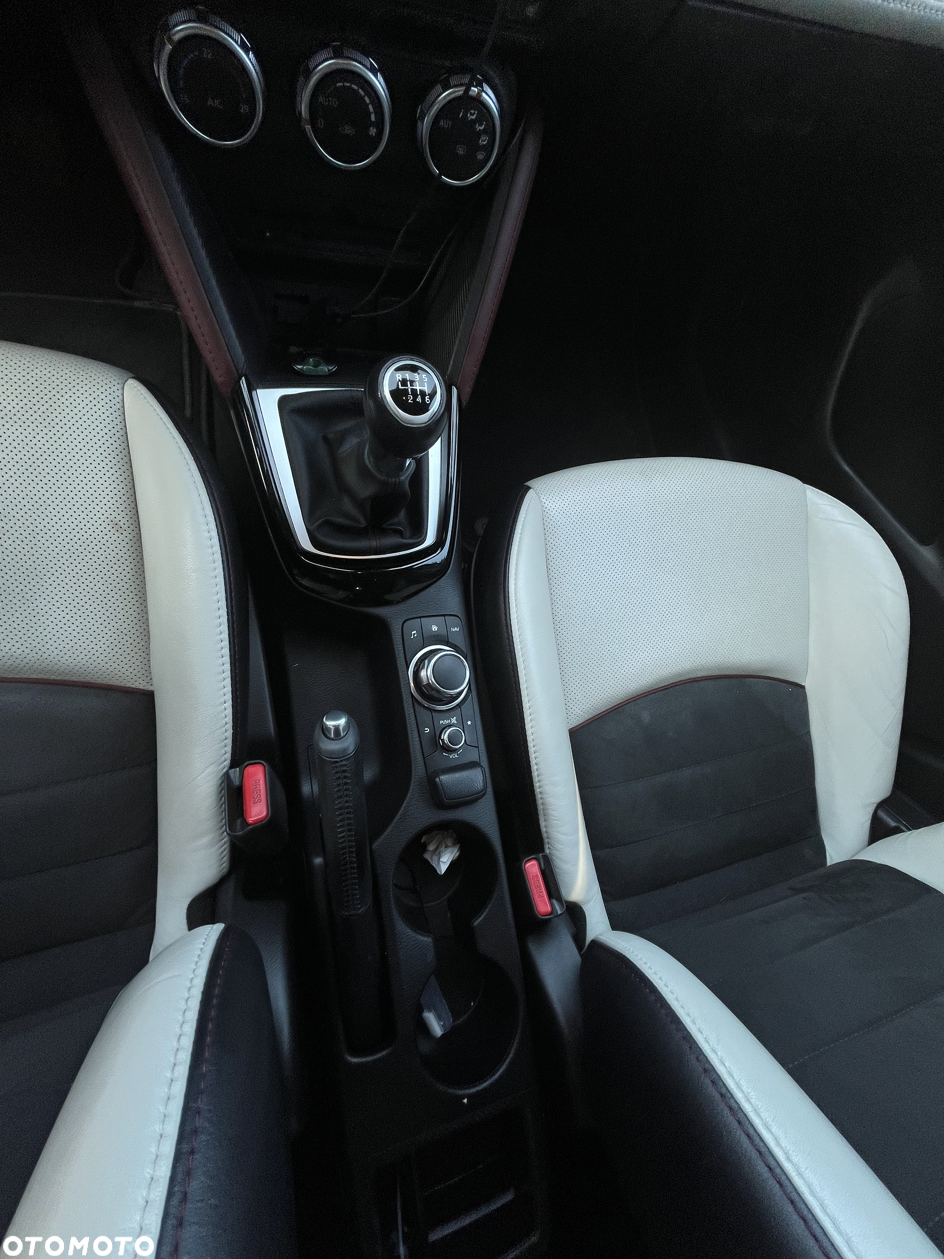 Mazda CX-3 2.0 SkyPassion i-Eloop 4x4 - 29