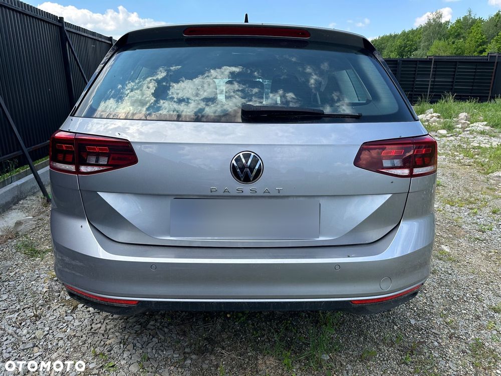 Volkswagen Passat Variant 2.0 TDI EVO Essence DSG - 5