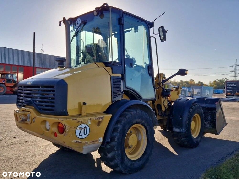 Caterpillar 908M - 5