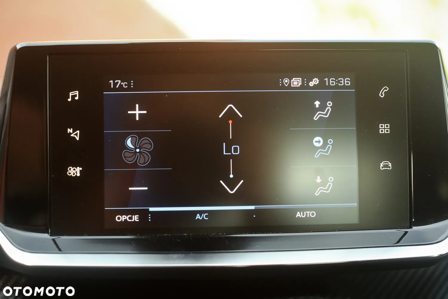 Peugeot 2008 1.2 PureTech Active S&S - 17