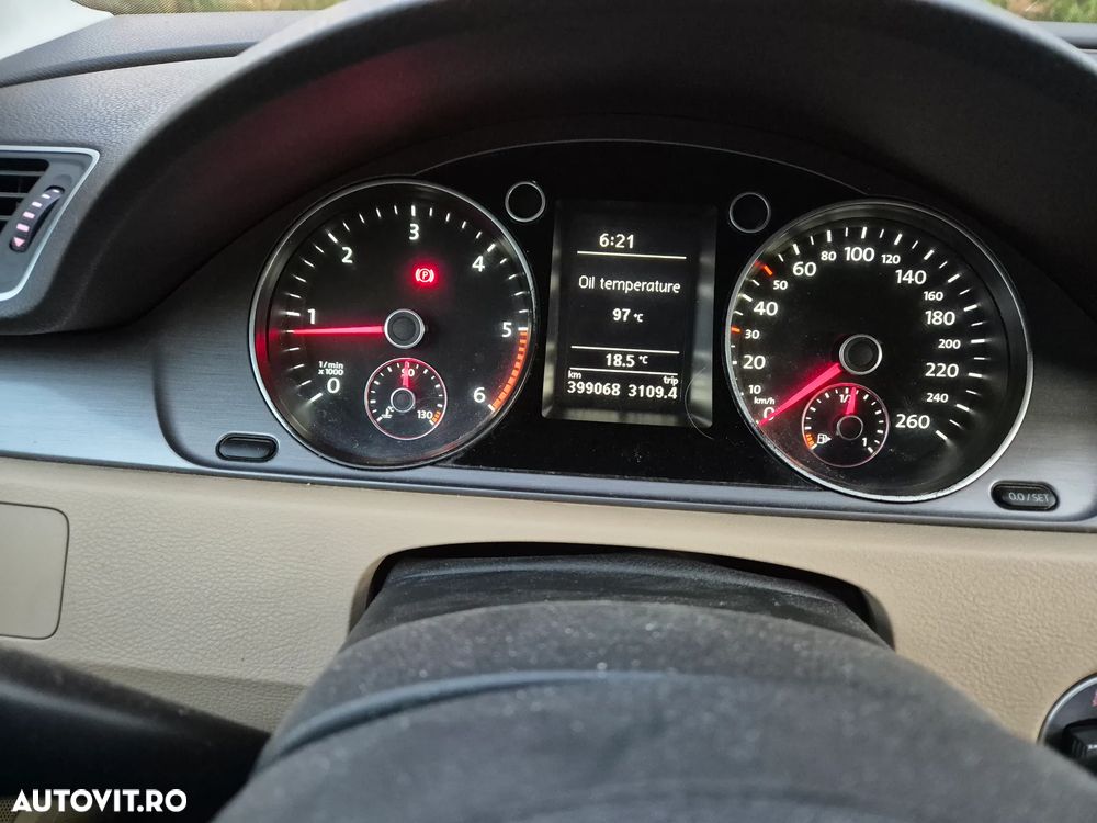 Volkswagen Passat 2.0 TDI 4Motion BlueMotion Technology Comfortline - 4
