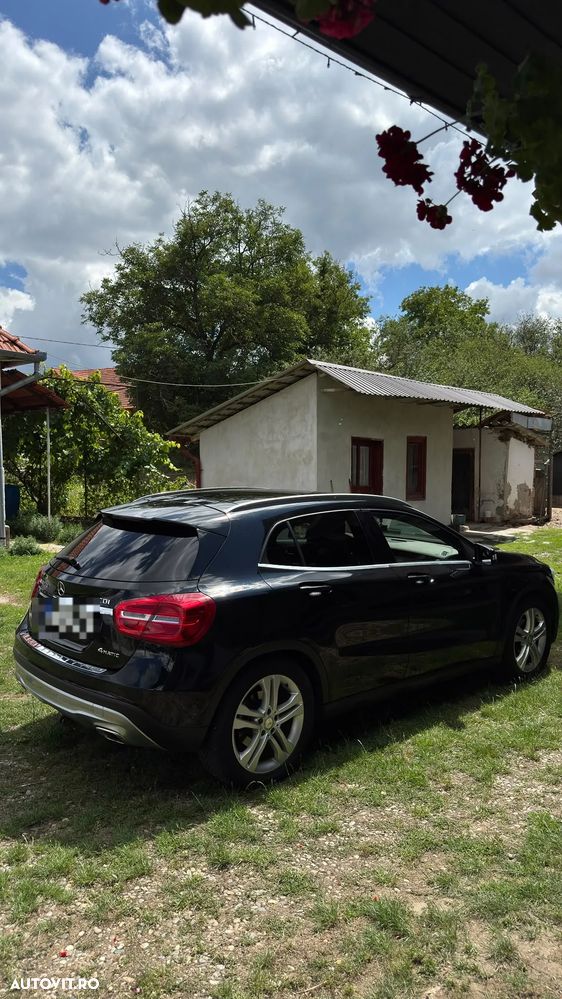 Mercedes-Benz GLA 220 CDI 4MATIC 7G-DCT - 29