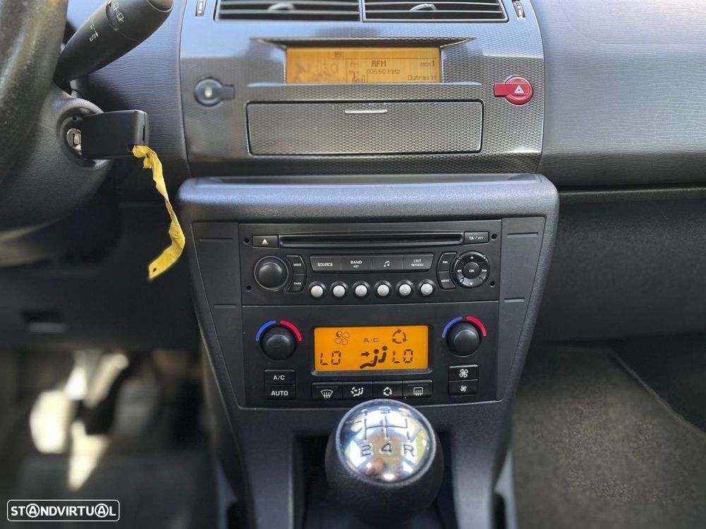 Citroën C4 1.4 16V SX - 14