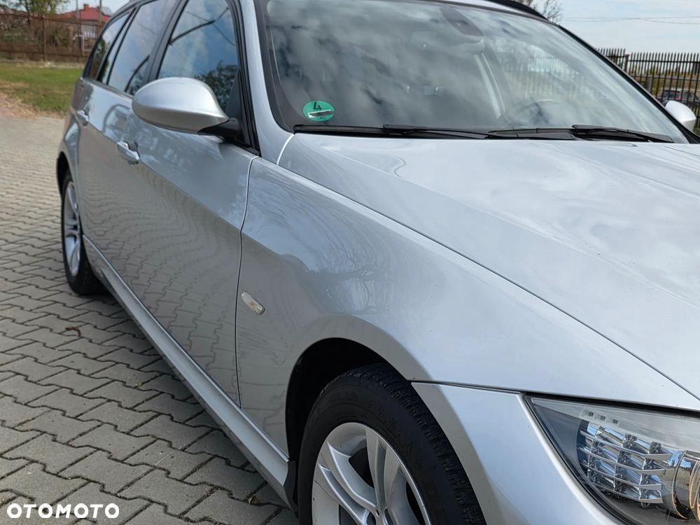 BMW Seria 3 318d DPF Edition Exclusive - 13
