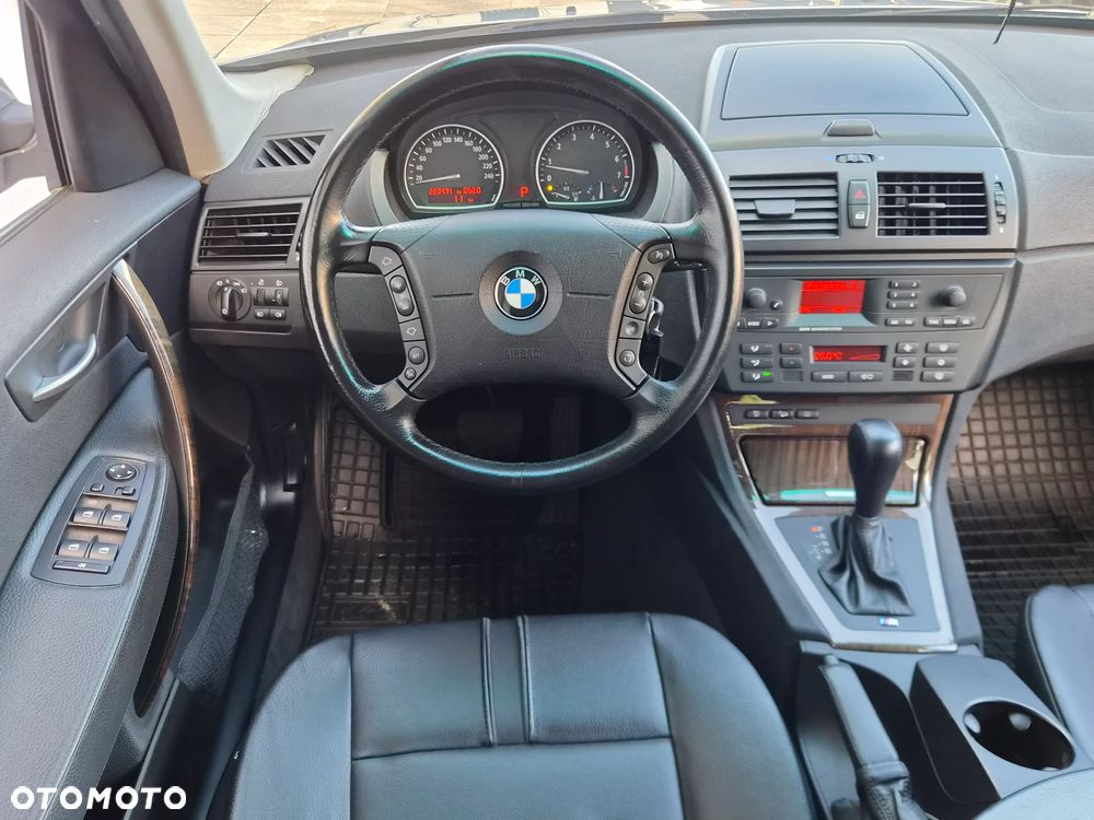 BMW X3 2.5i - 28