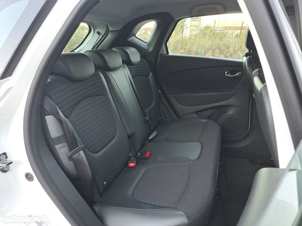 Renault Captur ENERGY TCe 120 EDC Crossborder - 30
