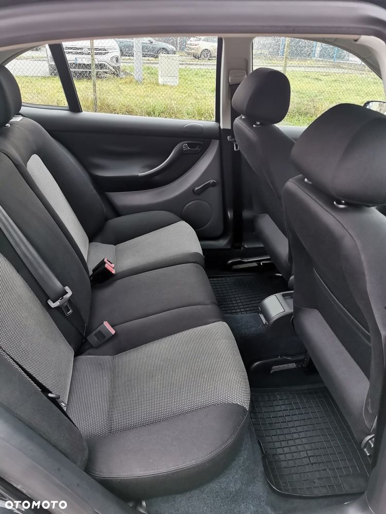 Seat Leon 1.6 Stella - 4