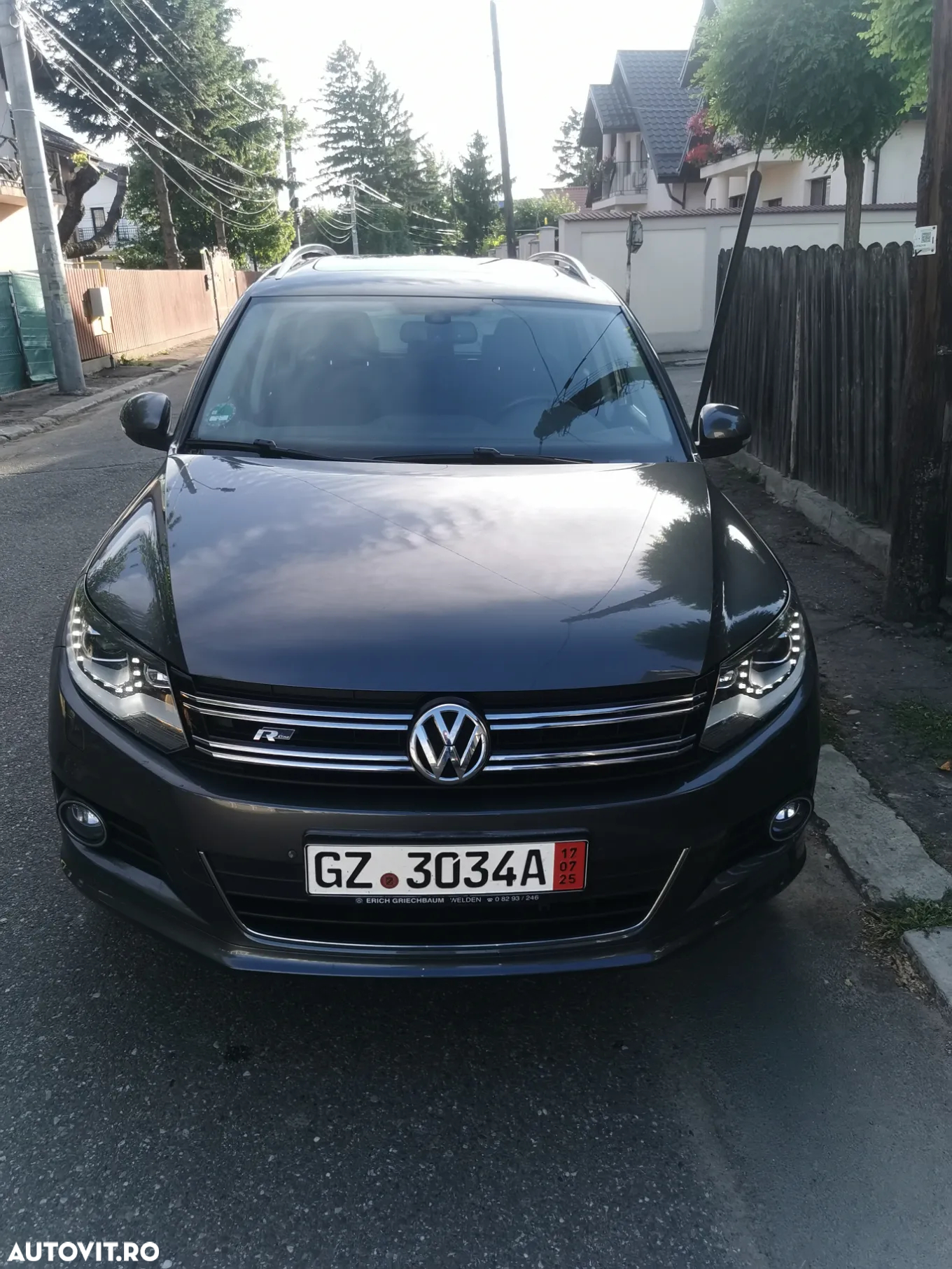 Volkswagen Tiguan - 5