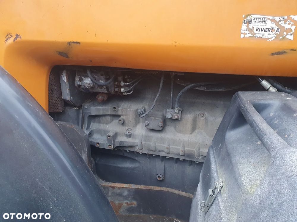 Renault Ares 825 RZ - 7