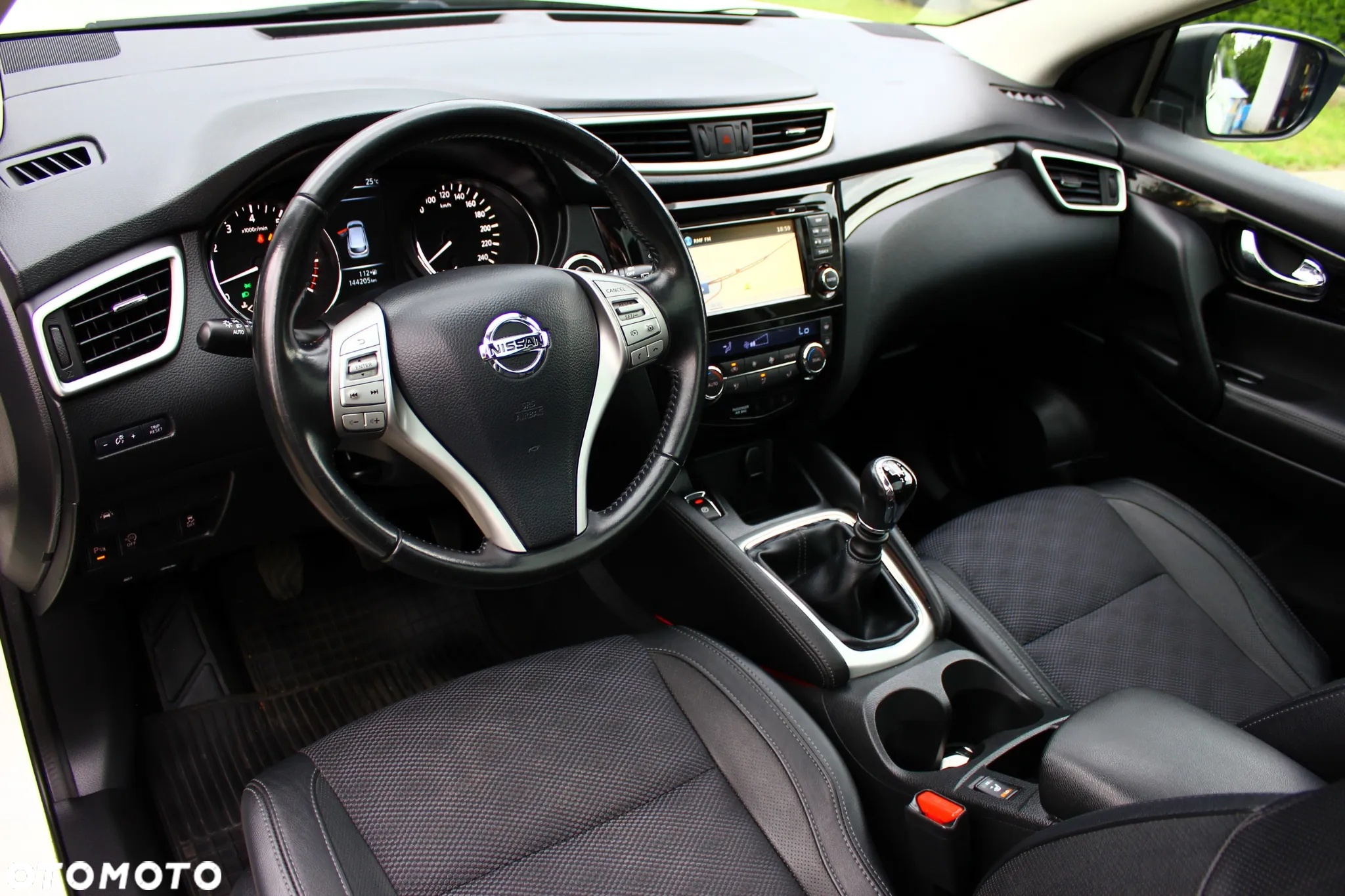 Nissan Qashqai 1.6 DIG-T Tekna - 25