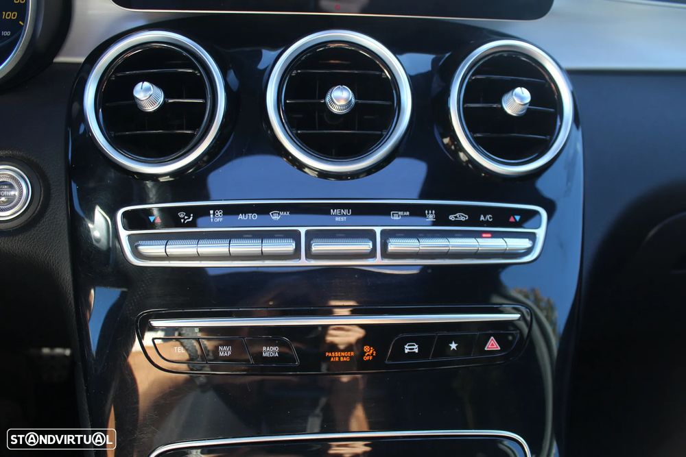 Mercedes-Benz GLC 300 de 4Matic 9G-TRONIC AMG Line - 21