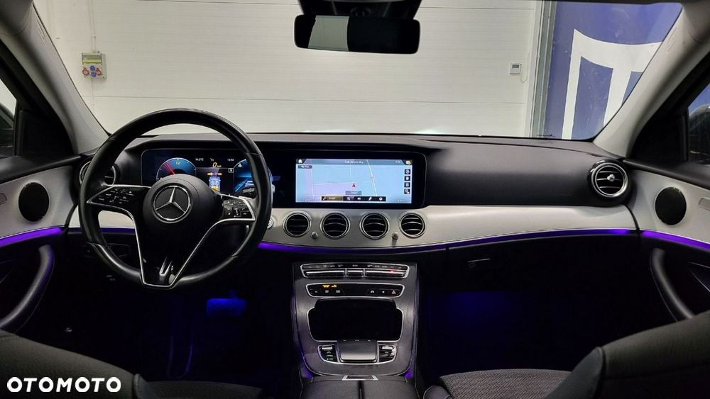 Mercedes-Benz Klasa E 220 d 4-Matic AMG/Avantgarde - 18