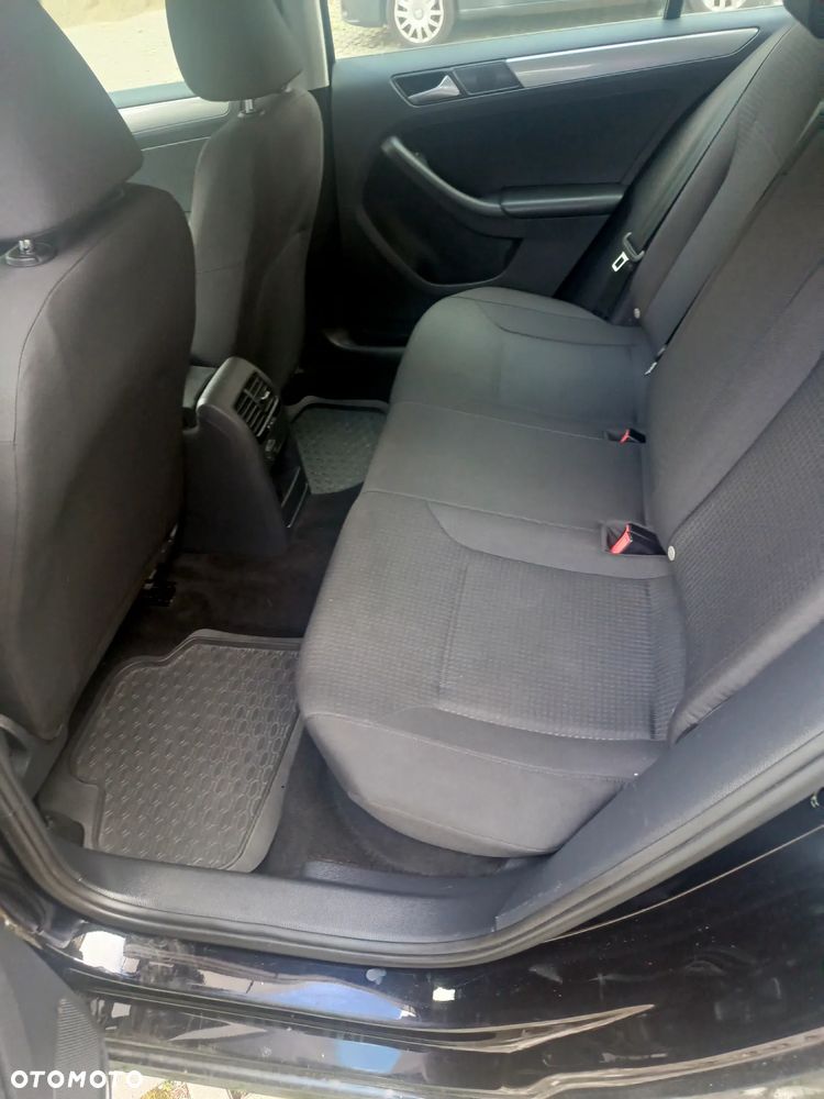 Volkswagen Jetta 2.0 TDI DPF BMT Comfortline - 2