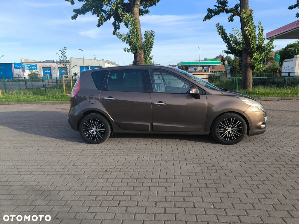 Renault Scenic 2.0 dCi Privilege - 1