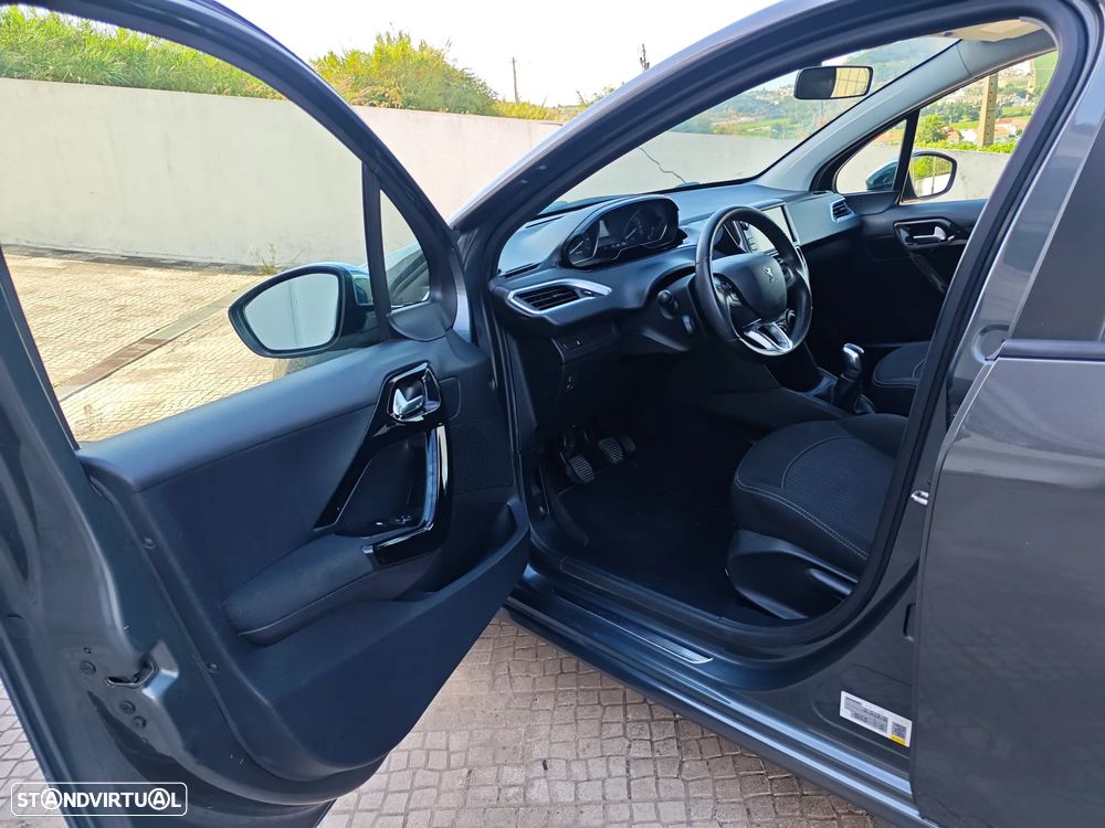 Peugeot 208 PureTech 82 Style - 18
