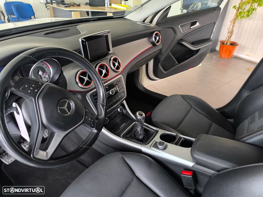 Mercedes-Benz GLA 200 CDi Style - 12