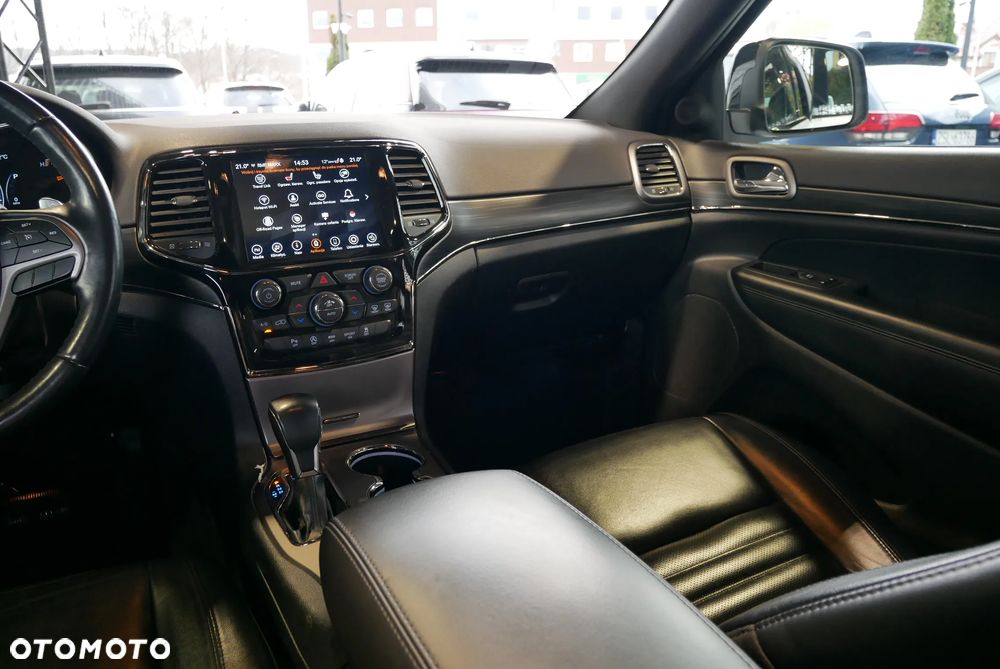 Jeep Grand Cherokee - 19