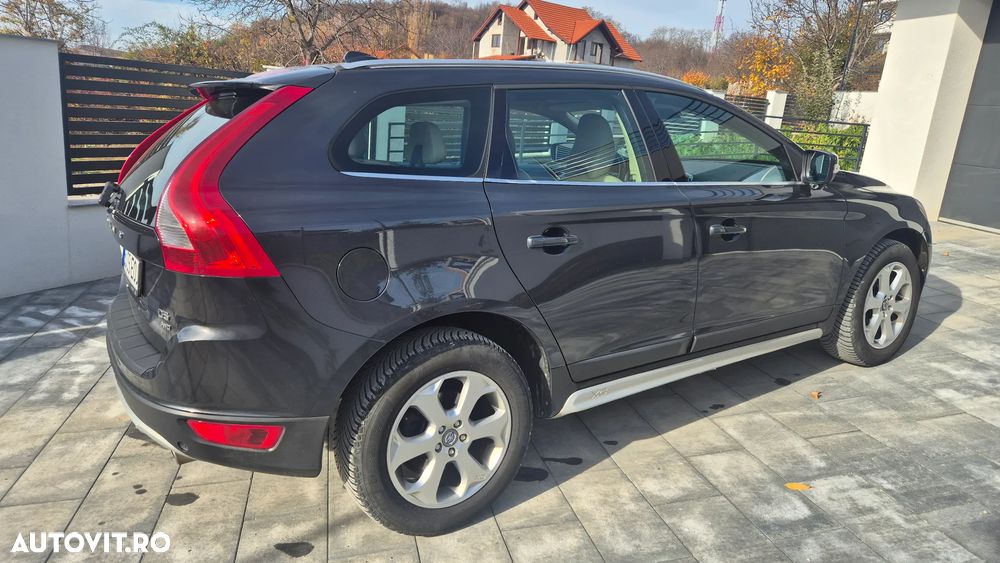 Volvo XC 60 D5 AWD Geartronic Summum - 7