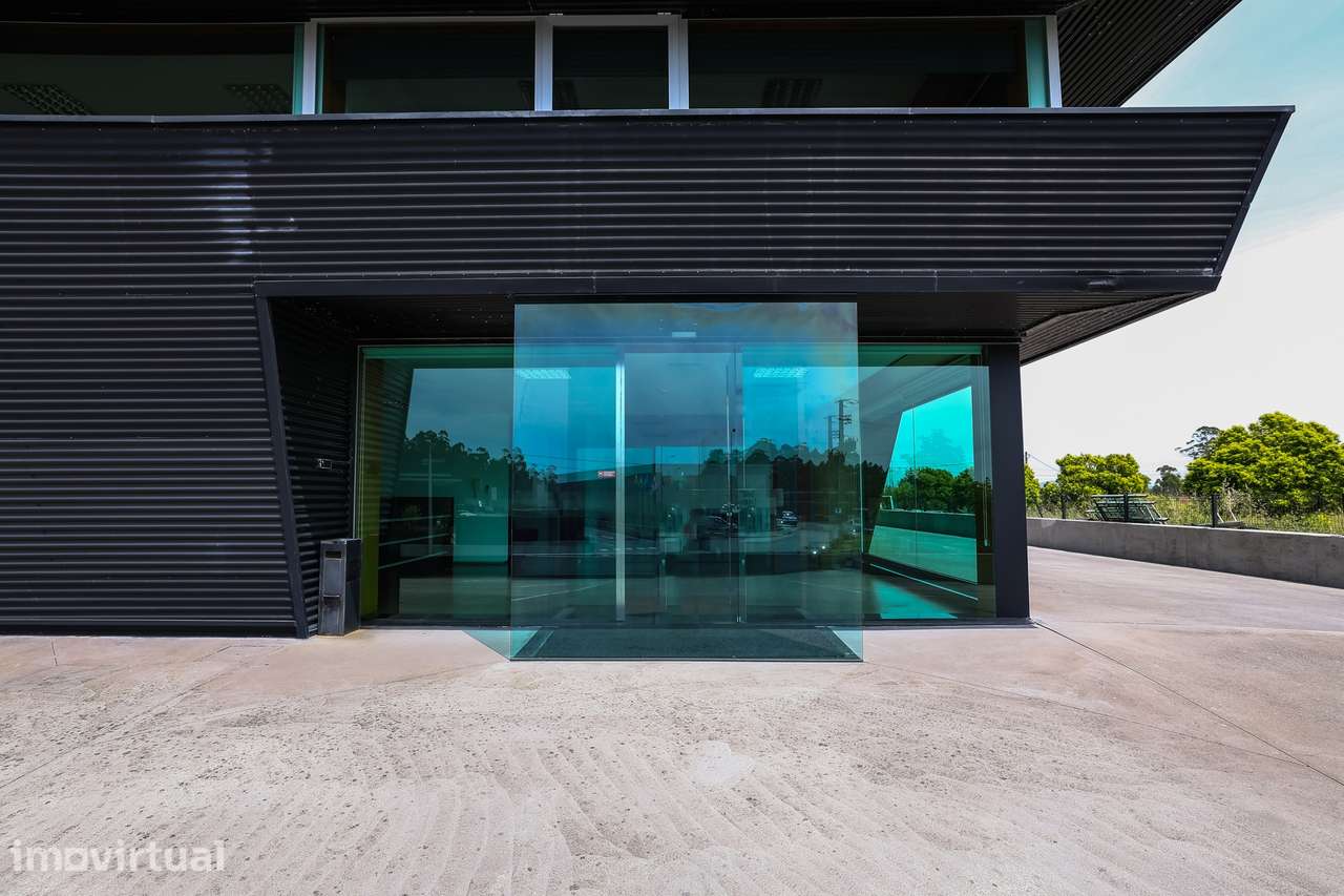 PAVILHÃO c/ Licença p/ Armazém e Serviços em Barcelos - Grande imagem: 2/21