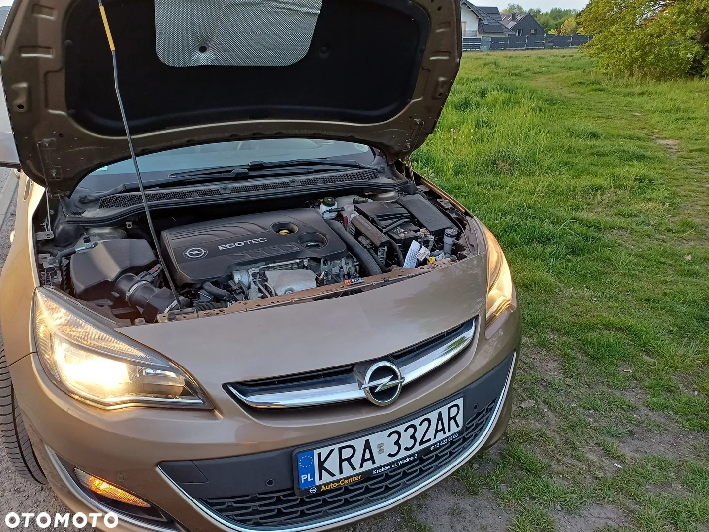 Opel Astra IV 1.6 T SIDI Cosmo S&S - 10