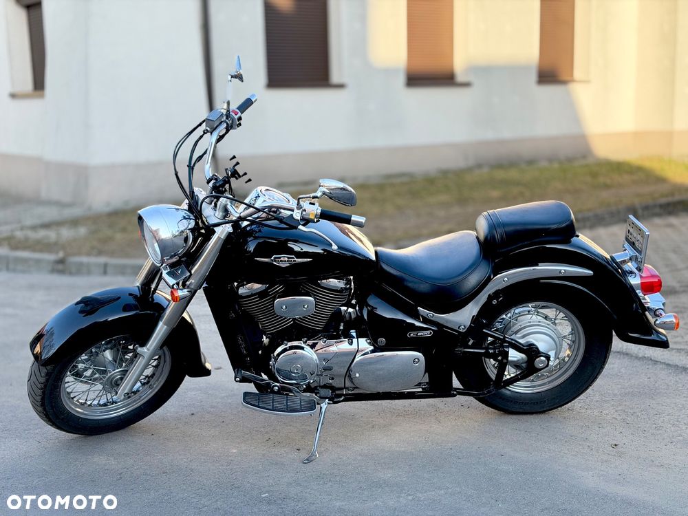 Suzuki Intruder - 3