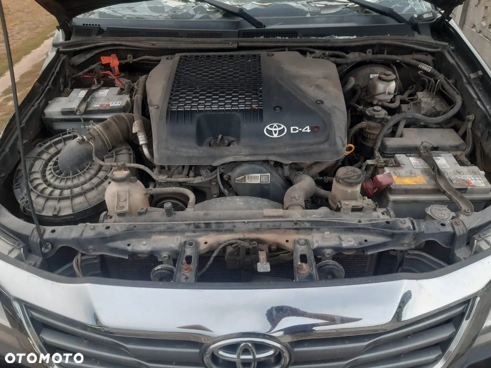 Toyota Hilux - 18