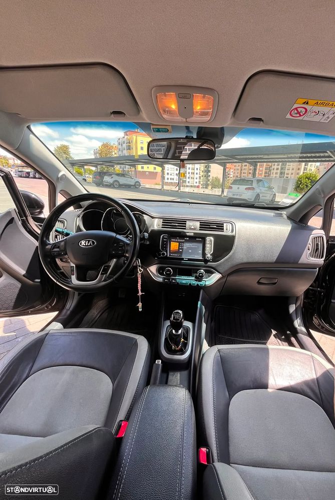Kia Rio 1.1 CRDi Uniq - 4