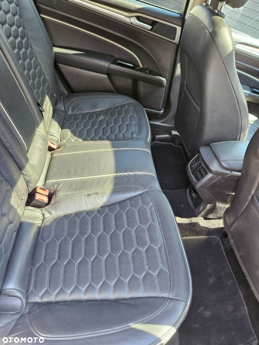 Ford Mondeo - 22