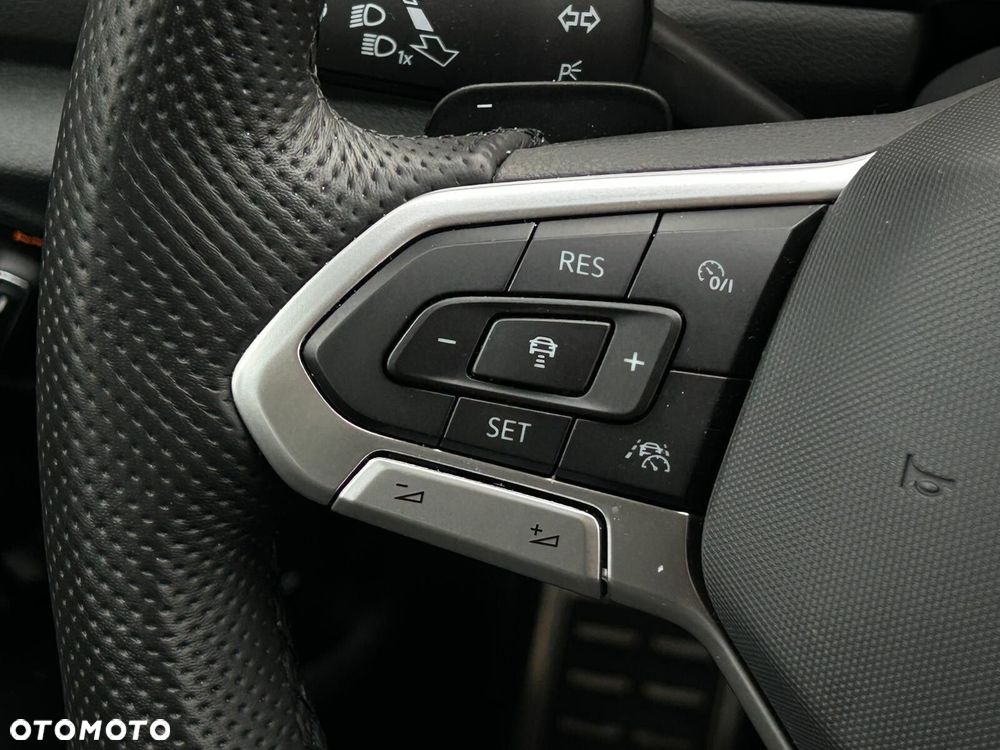 Volkswagen T-Roc 1.5 TSI R-Line DSG - 23