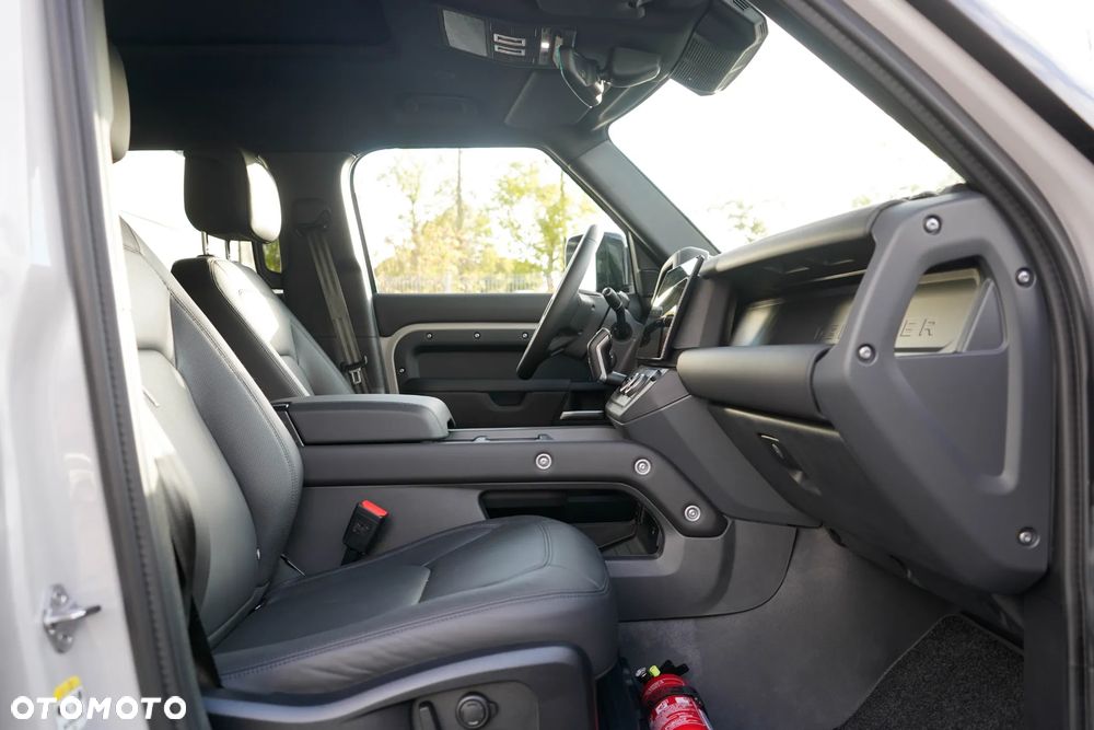 Land Rover Defender 3.0 D350 mHEV X-Dynamic HSE - 27