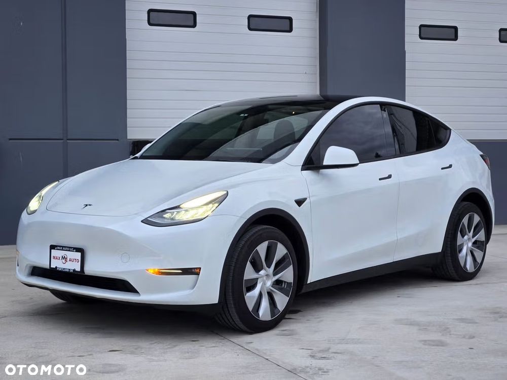 Tesla Y Long Range Dual Motor AWD - 3