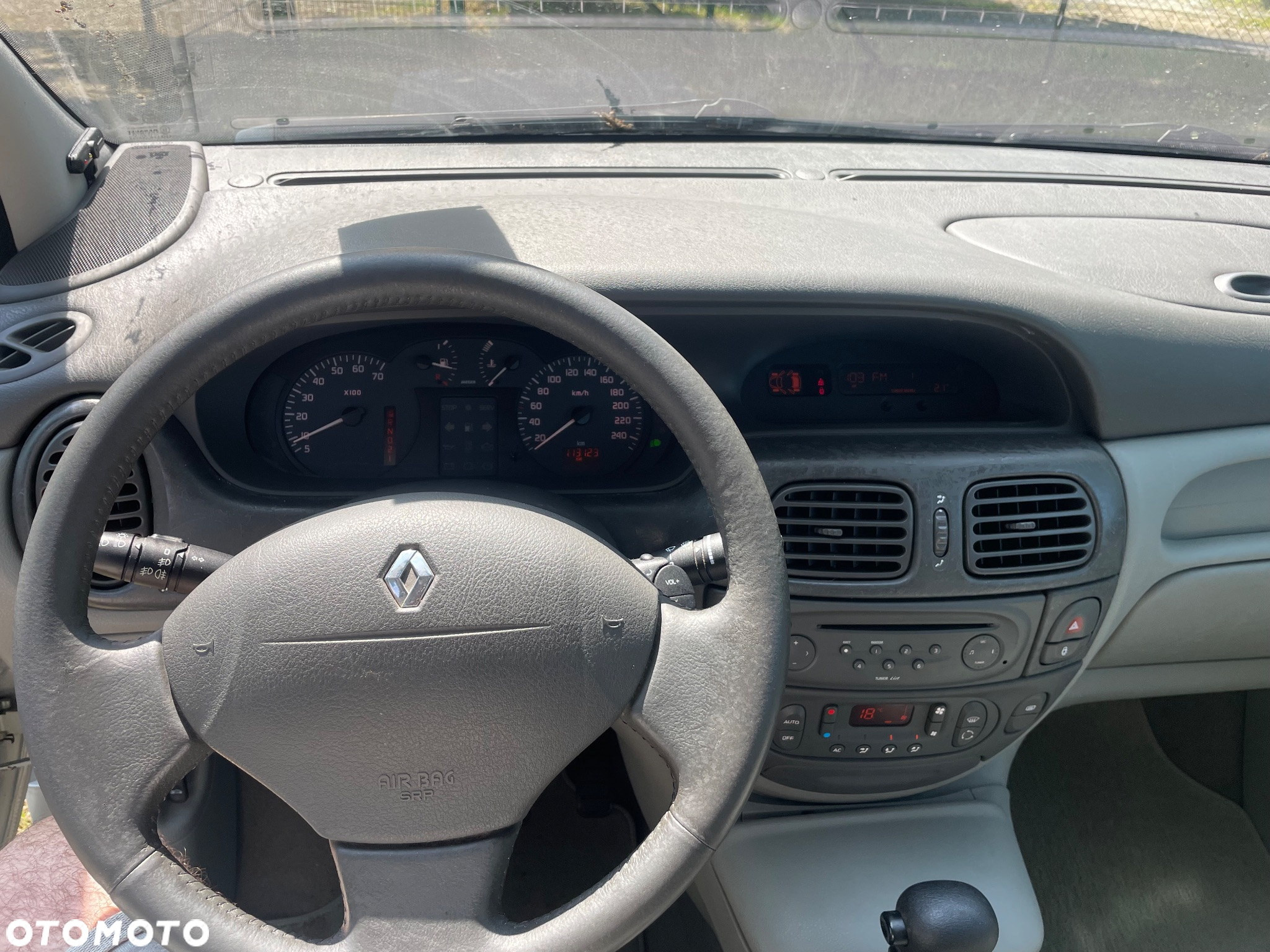 Renault Scenic 1.6 16V Privilege - 9