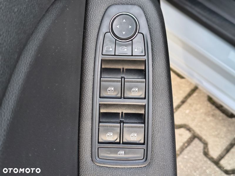Renault Clio - 12