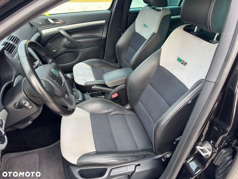 Skoda Octavia 2.0 TDI DPF RS - 11