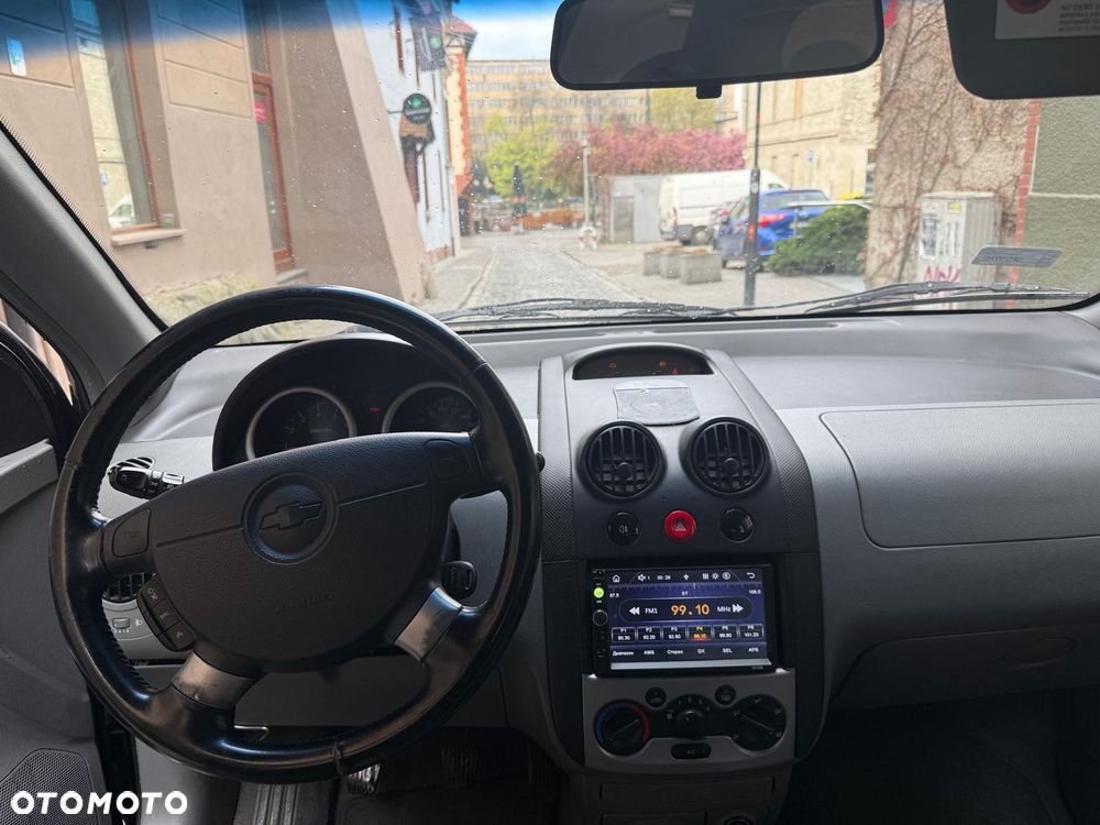 Chevrolet Aveo - 5
