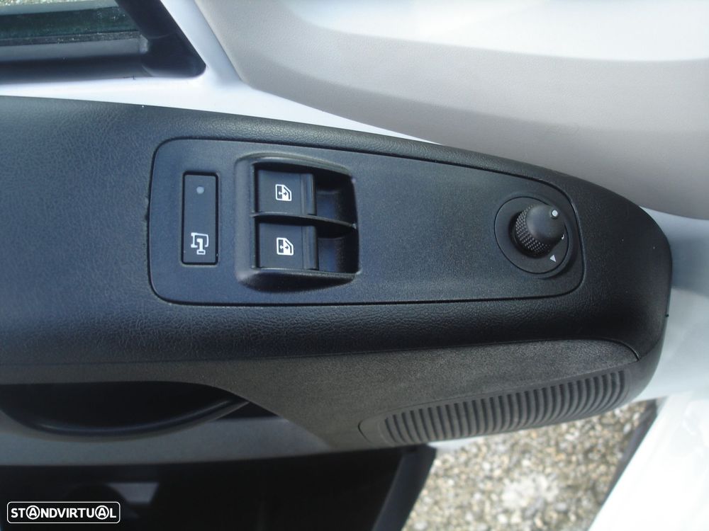 Peugeot Boxer 2.0 BlueHDi 333 L2 CD - 12